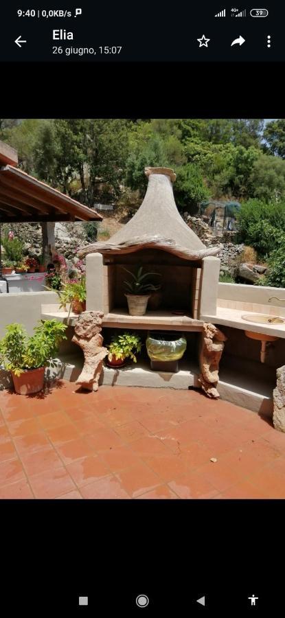 Elia'S House Bed & Breakfast Padru Exterior photo